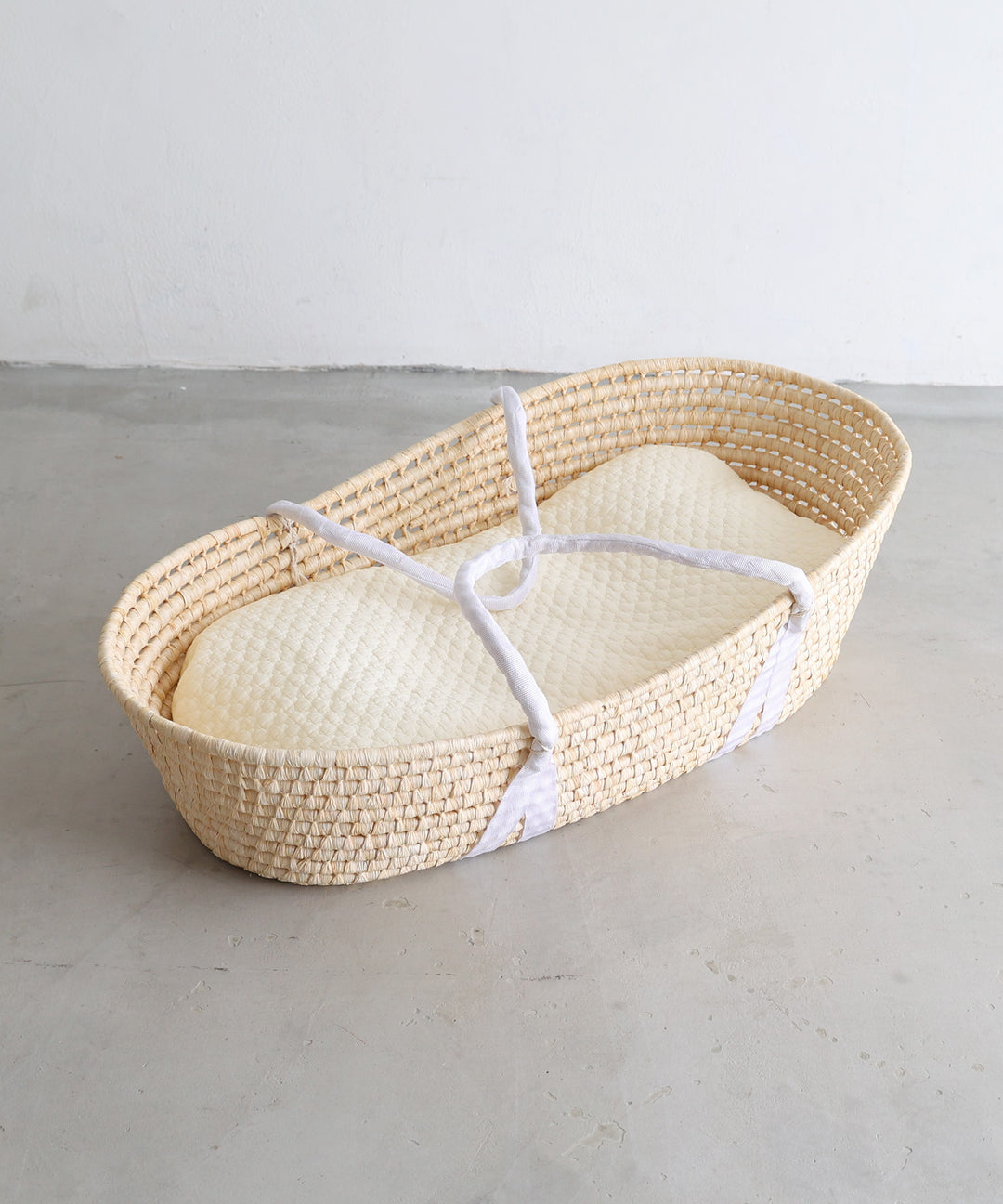 Moses basket + Baby Lounger Pillow (Ibul fabric with Moroccan design)