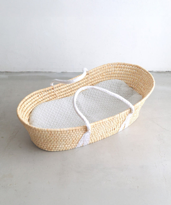 Moses basket + Baby lounger pillow (Ibul fabric with Moroccan design)