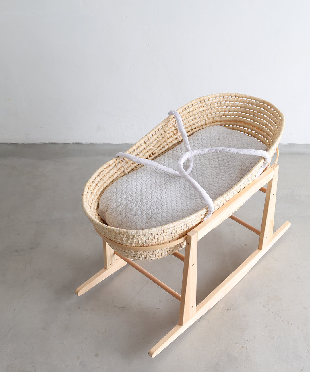 ตะกร้าโมเสส + หมอนรองนอนเด็กอ่อน