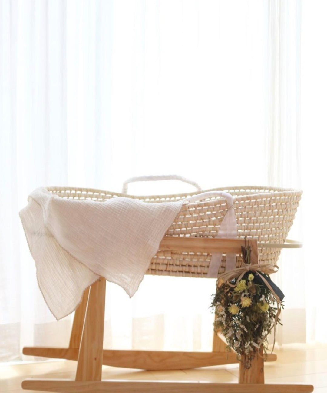 ตะกร้าโมเสส + หมอนรองนอนเด็กอ่อน