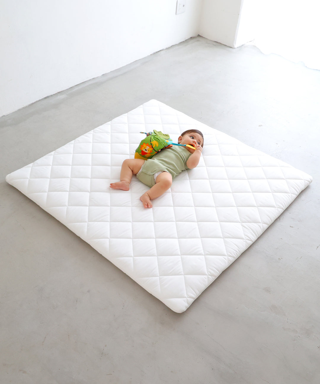 Sleeping mat 47.2″ x 47.2″