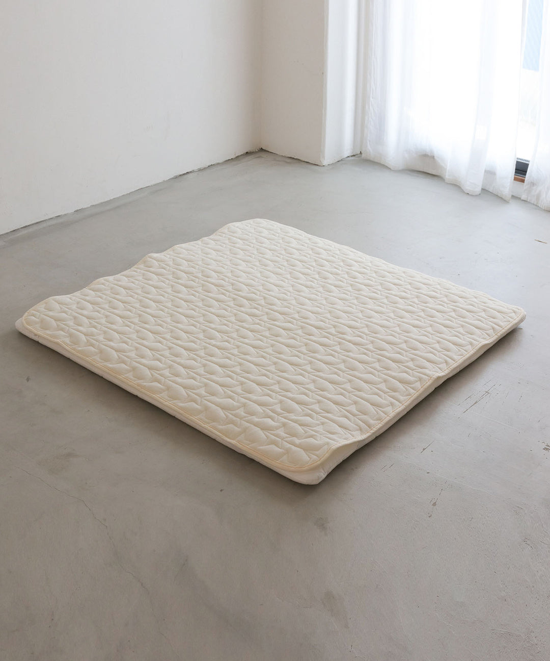 Sleeping mat + [waterproof] mattress pad 47.2″ x 47.2″ (Pile fabric)