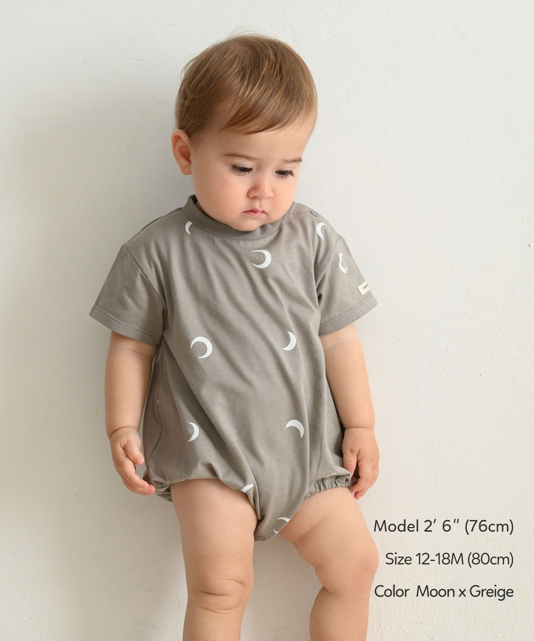 Short-sleeved printed rompers with bonnet