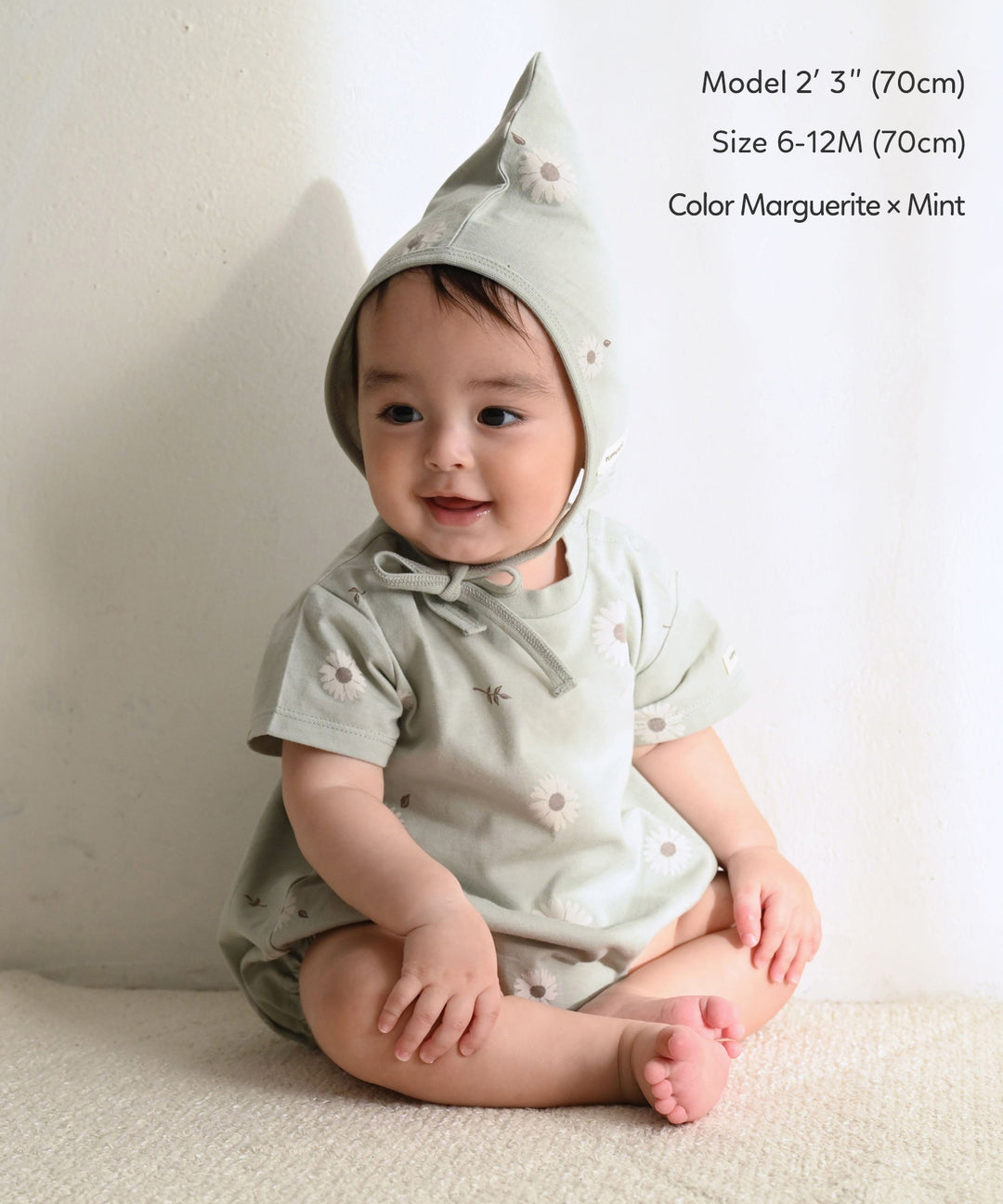 Short-sleeved printed rompers with bonnet