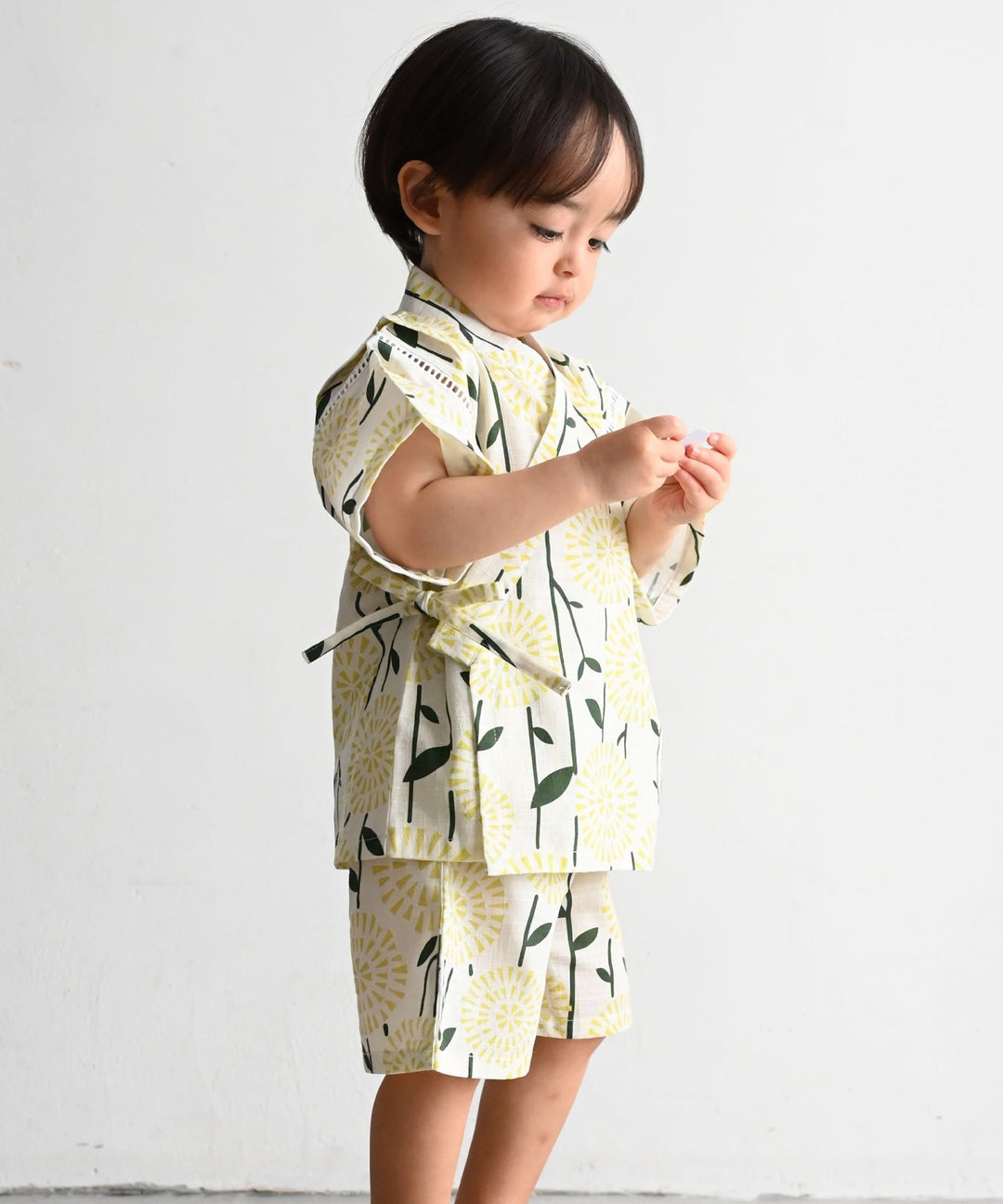 Boys 'Jinbei (ชุดฤดูร้อนญี่ปุ่นดั้งเดิม)