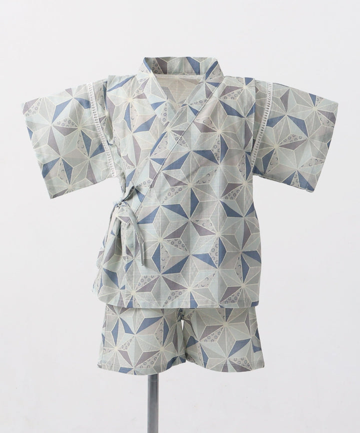 Boys 'Jinbei (ชุดฤดูร้อนญี่ปุ่นดั้งเดิม)