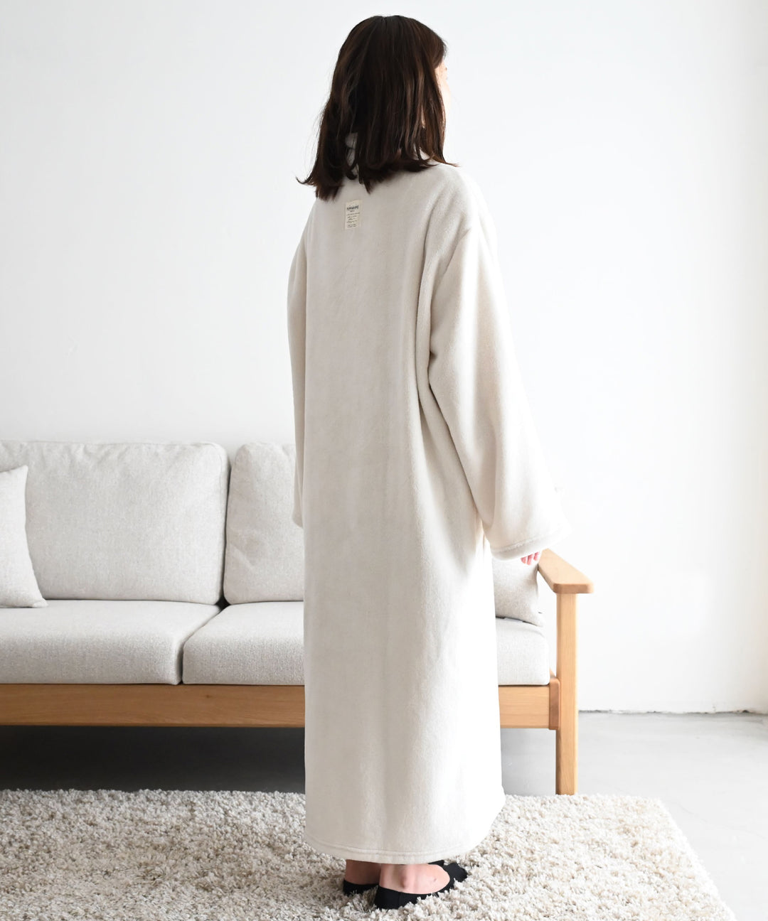 Adult wearable blanket (Moisture-absorption & heat-generation)