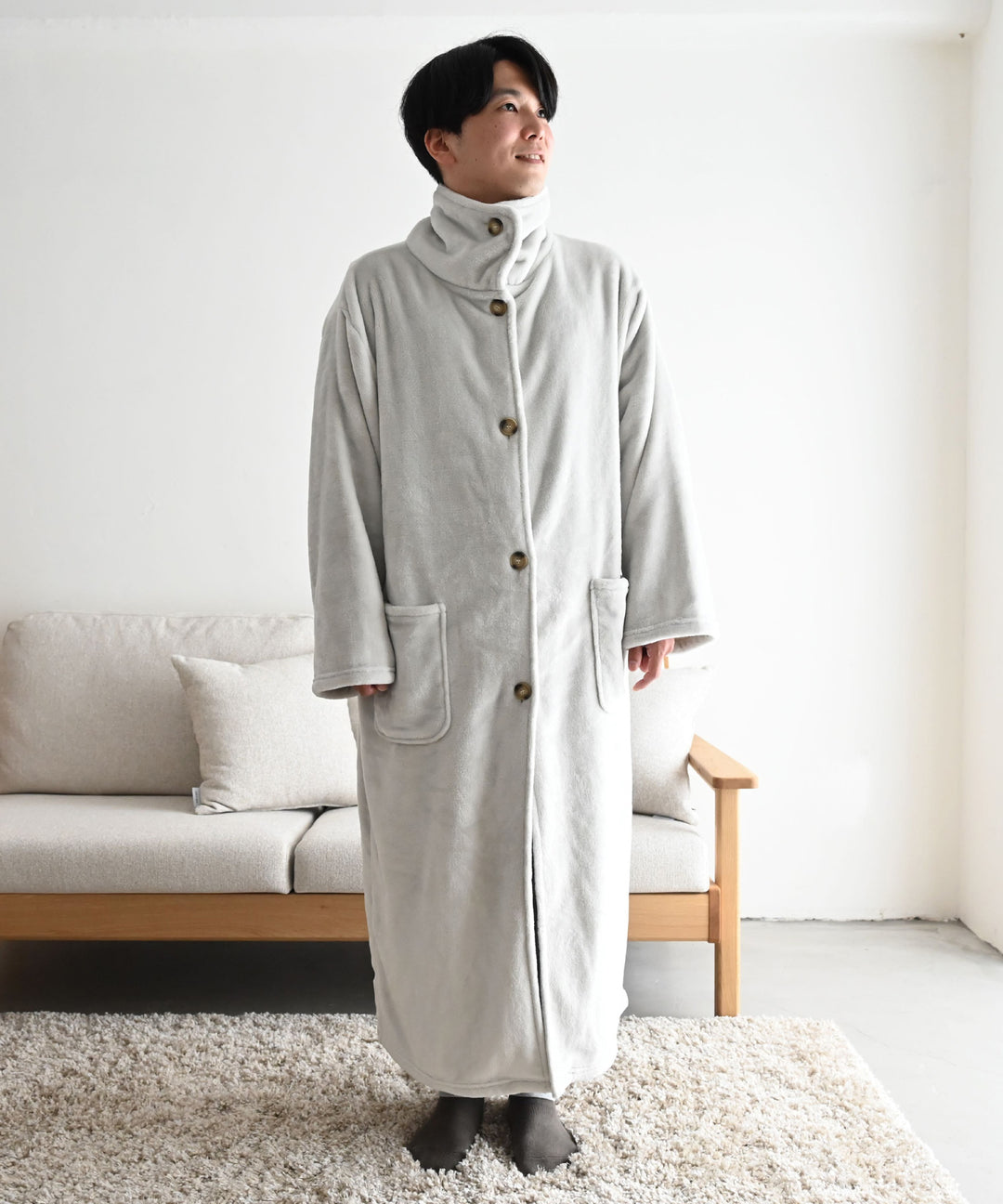 Adult wearable blanket (Moisture-absorption & heat-generation)