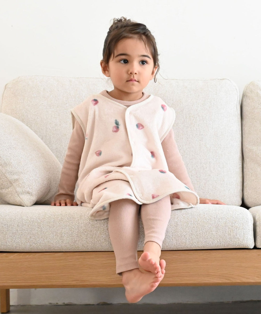 Wearable Blanket (Moisture-absorption & heat-generation)