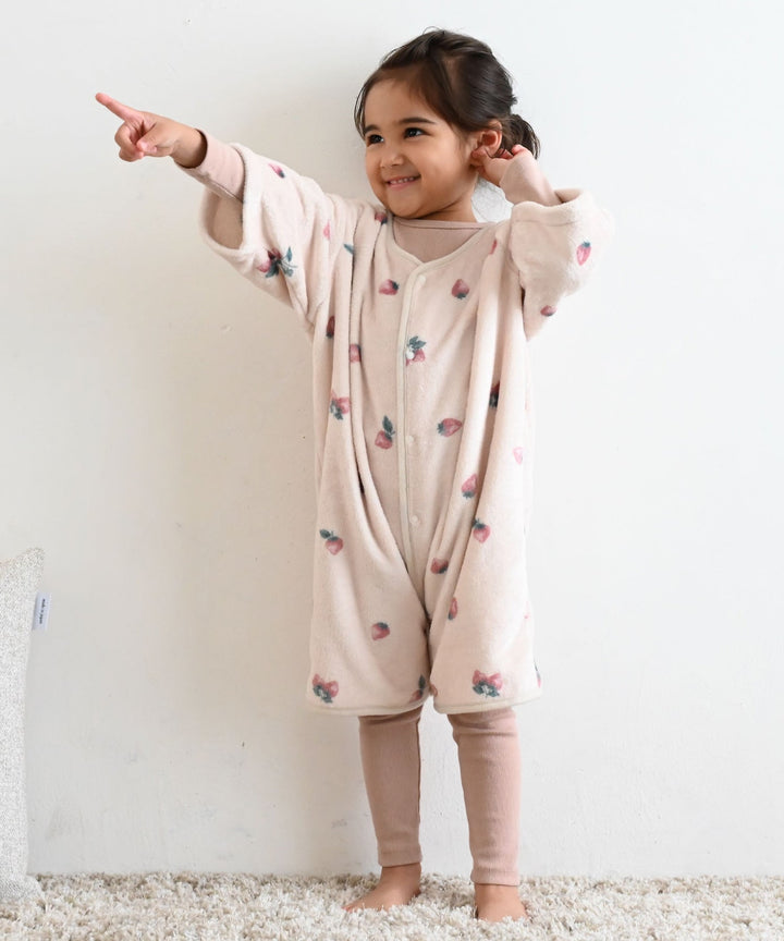 Wearable Blanket (Moisture-absorption & heat-generation)