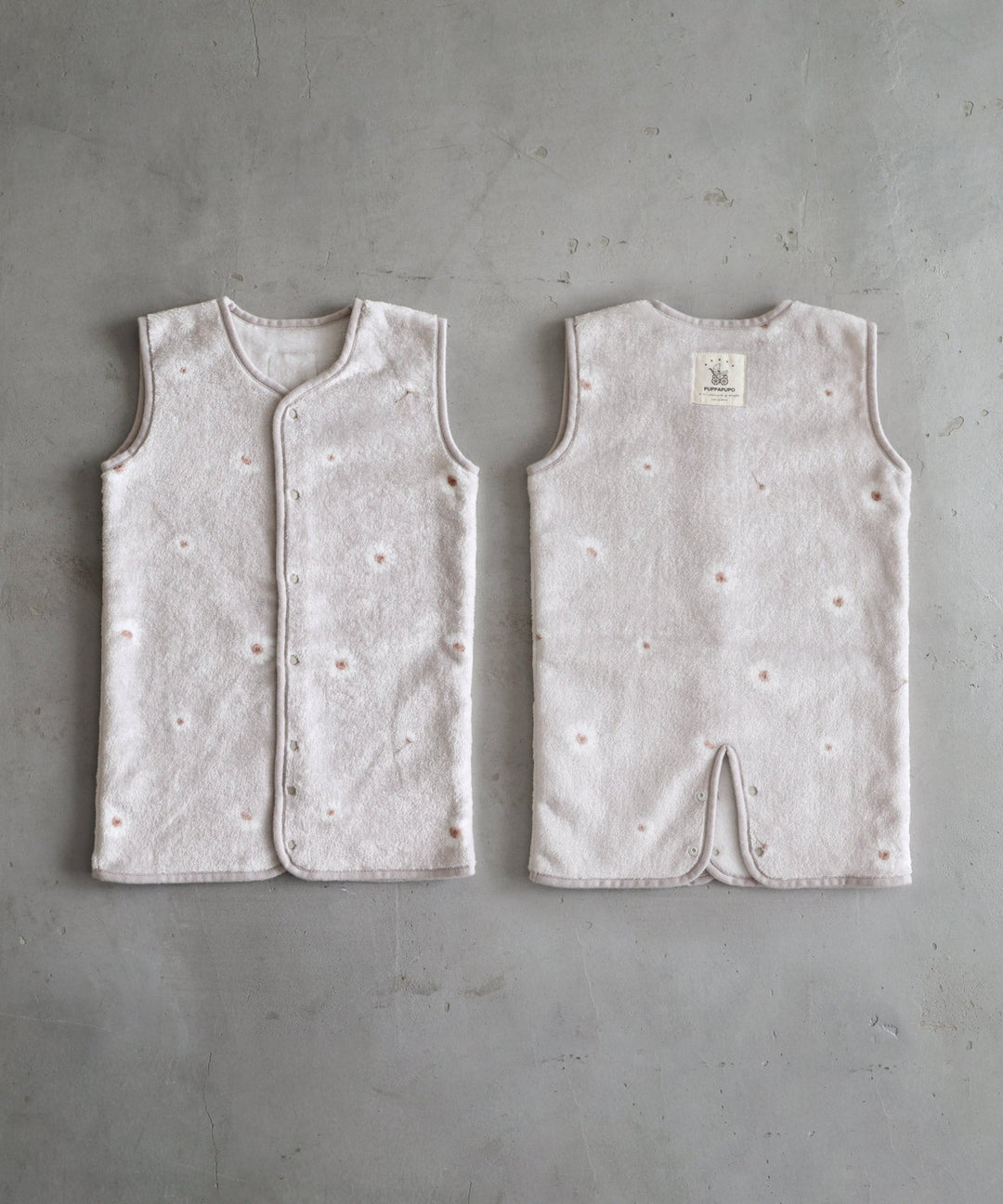 Wearable Blanket (Moisture-absorption & heat-generation)