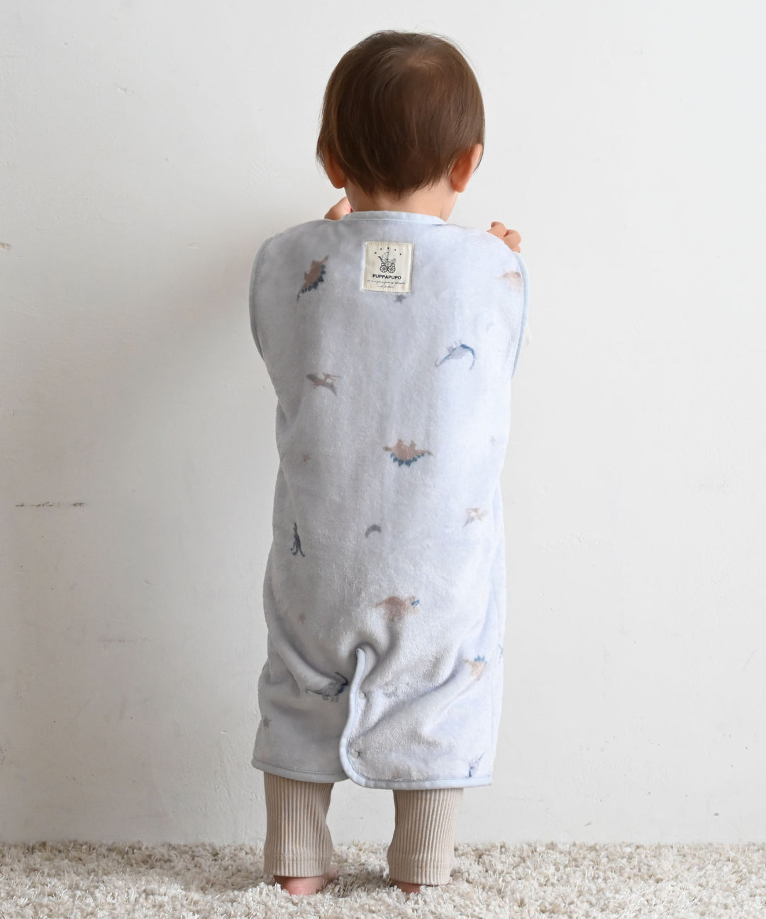 Wearable blanket (Moisture-absorption & heat-generation)