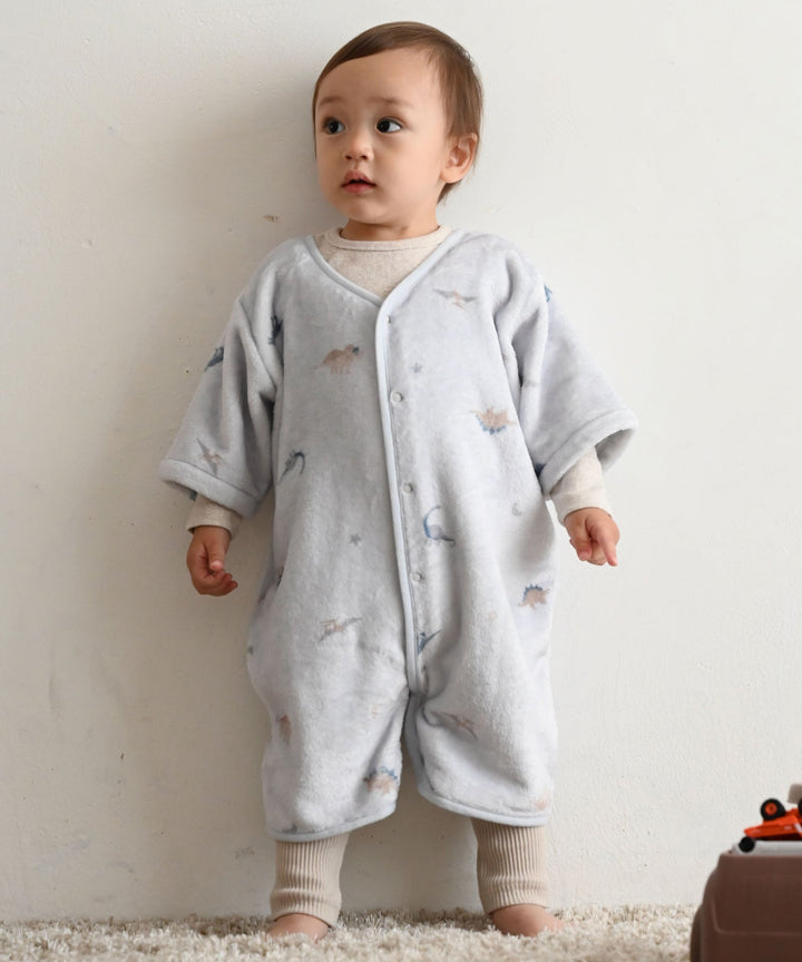 Wearable Blanket (Moisture-absorption & heat-generation)