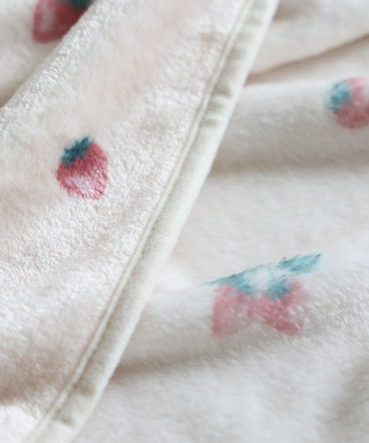 Wearable Blanket (Moisture-absorption & heat-generation)