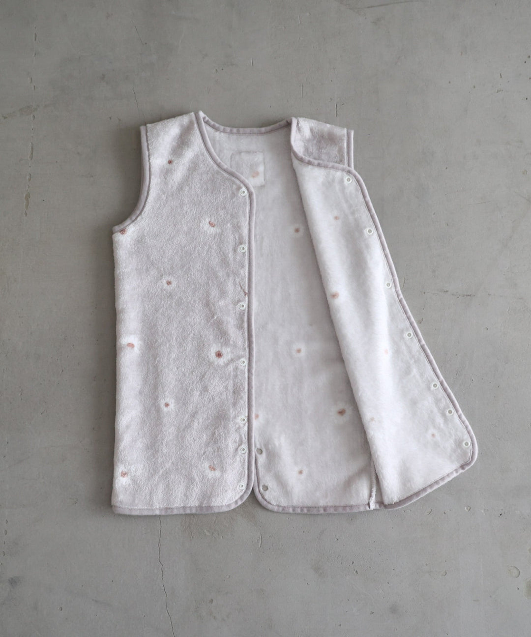 Wearable Blanket (Moisture-absorption & heat-generation)