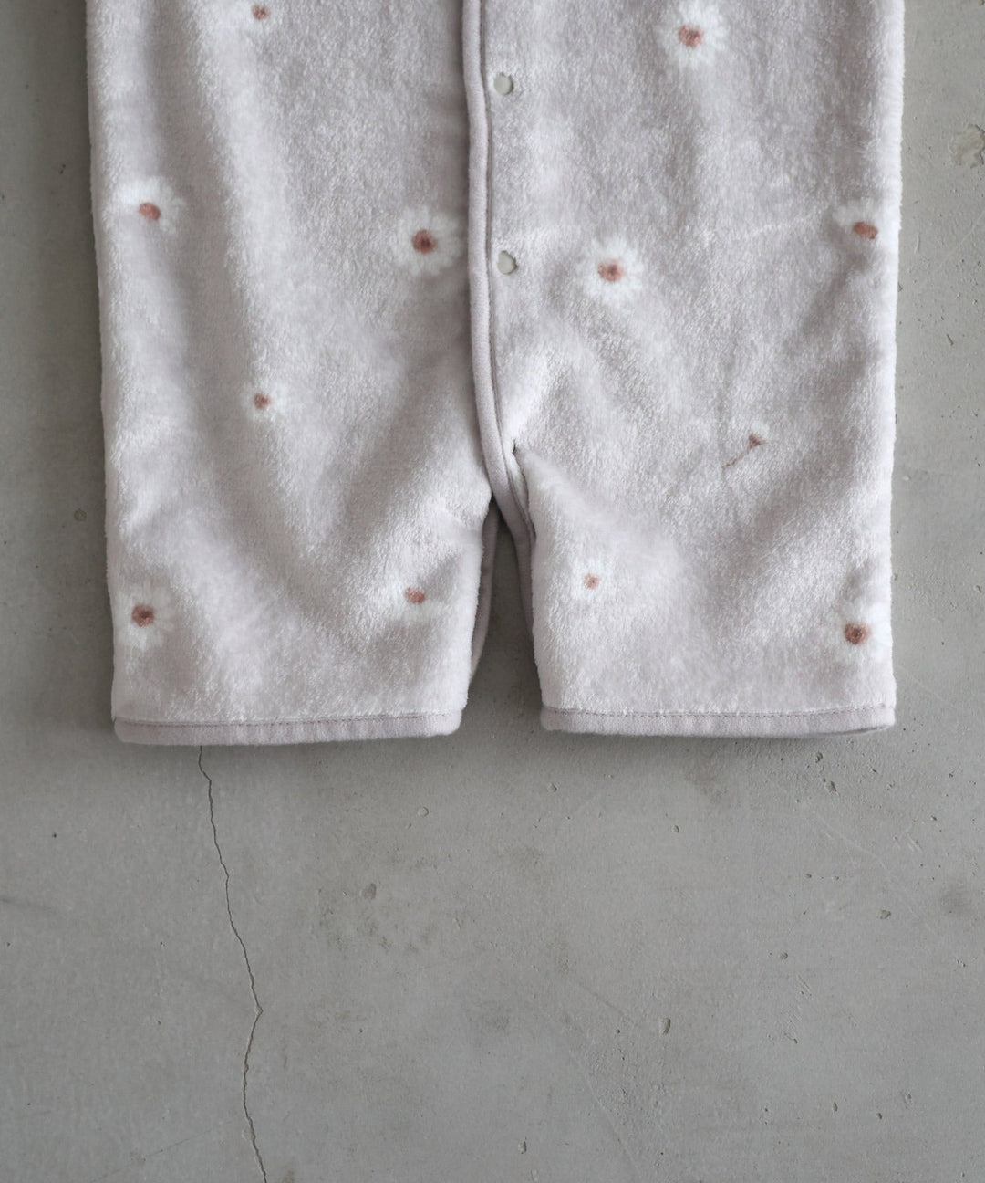 Wearable Blanket (Moisture-absorption & heat-generation)