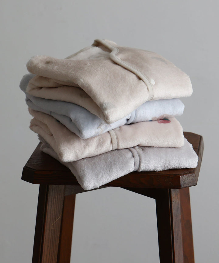 Wearable Blanket (Moisture-absorption & heat-generation)