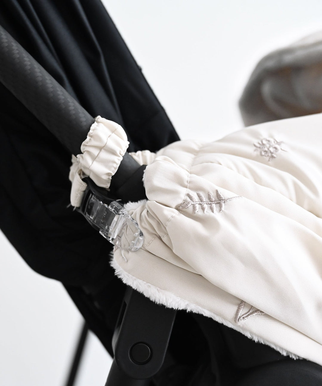 3-Way Winter Baby Carrier Cover (Moisture-absorption &amp; heat-generation)