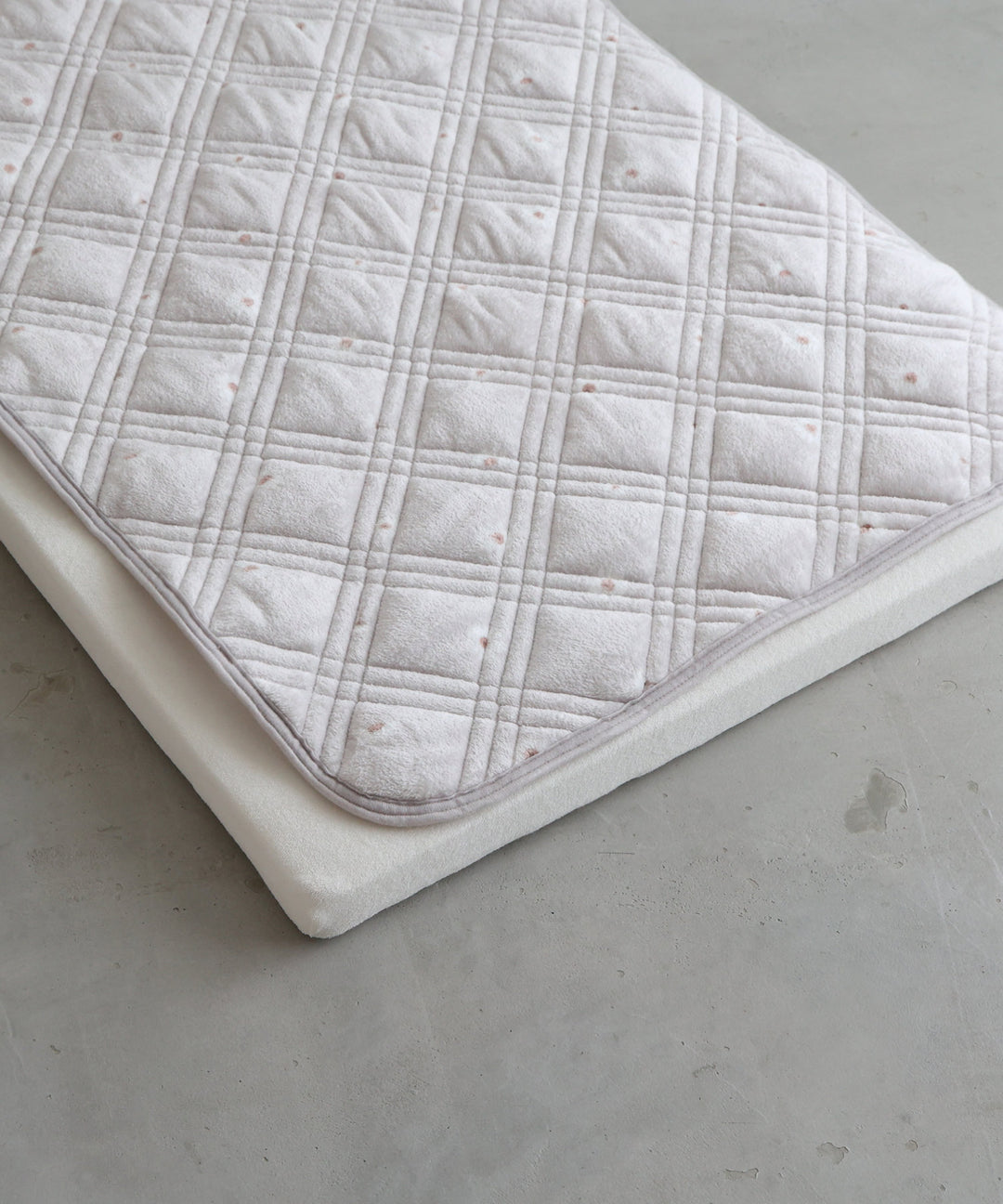 Mattress pad (Moisture-absorption & heat-generation)