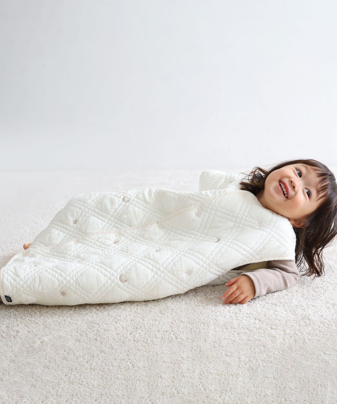 Wearable Blanket with Temperature-Regulating Filling (Ibul fabric)