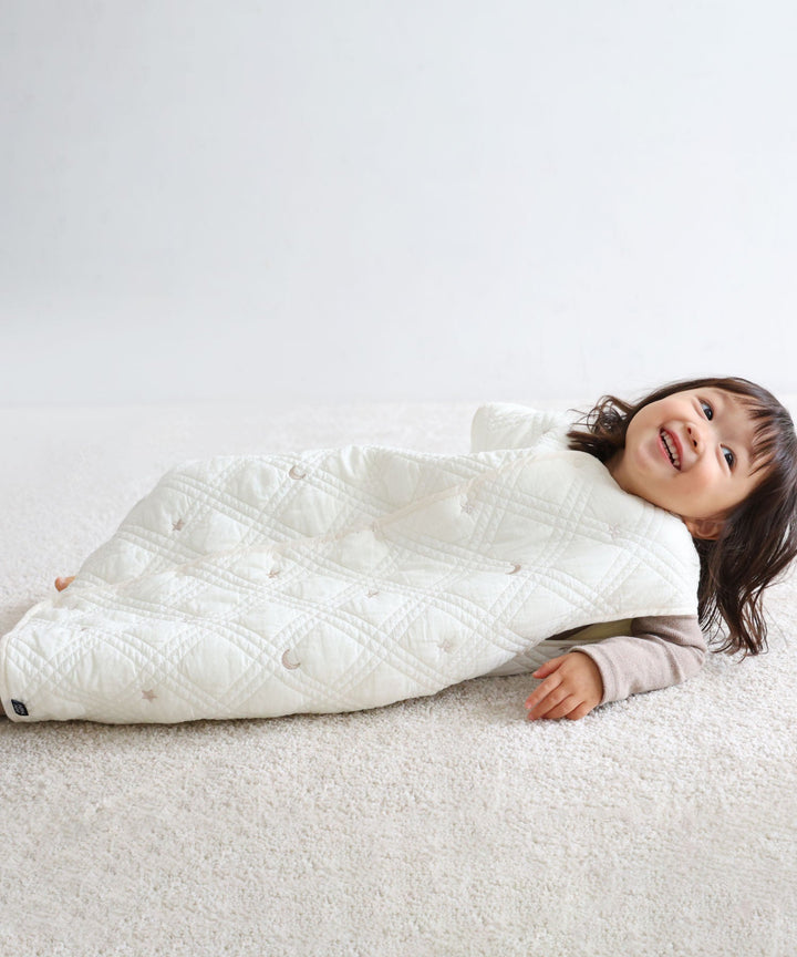 Wearable Blanket with Temperature-Regulating Filling (Ibul fabric)