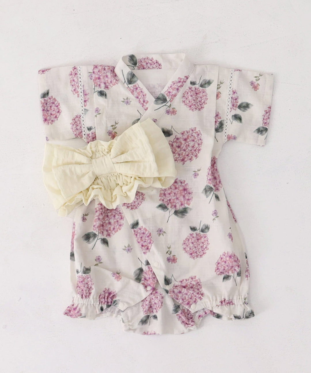 Girls 'Jinbei Romper (ชุดฤดูร้อนญี่ปุ่นแบบดั้งเดิม)