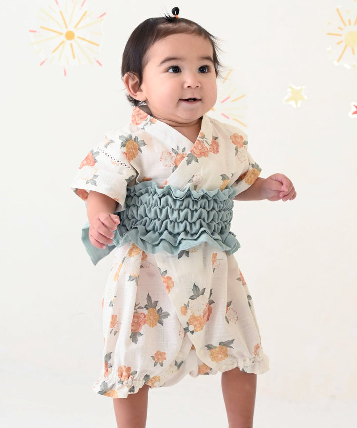 Girls 'Jinbei Romper (ชุดฤดูร้อนญี่ปุ่นแบบดั้งเดิม)