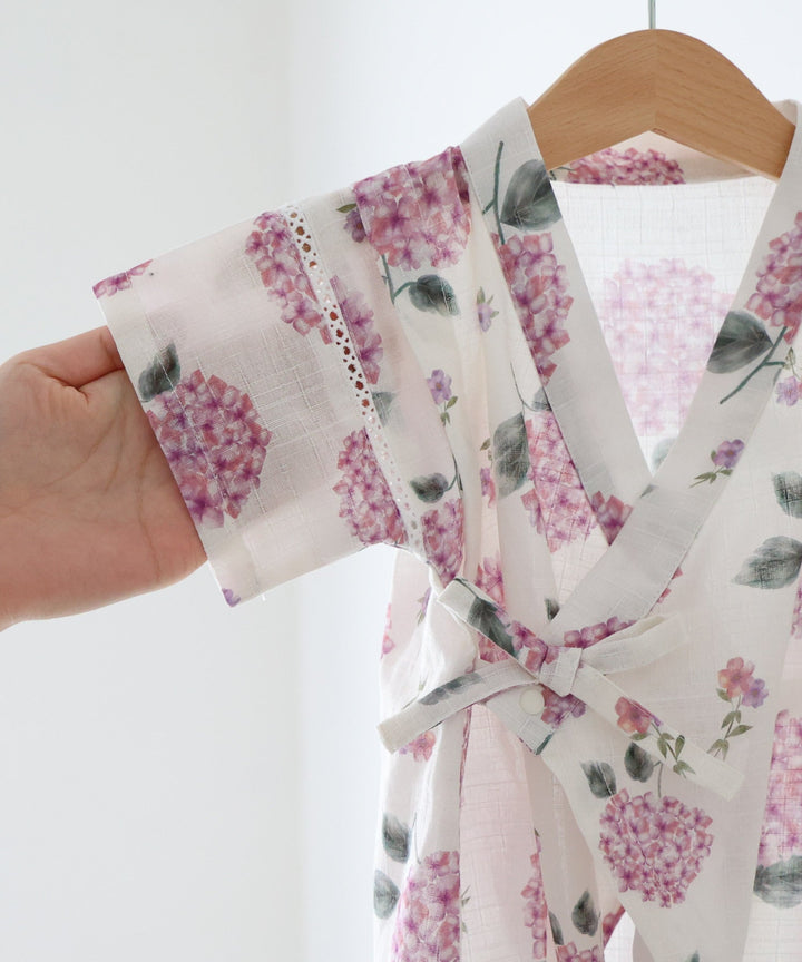 Girls 'Jinbei Romper (ชุดฤดูร้อนญี่ปุ่นแบบดั้งเดิม)