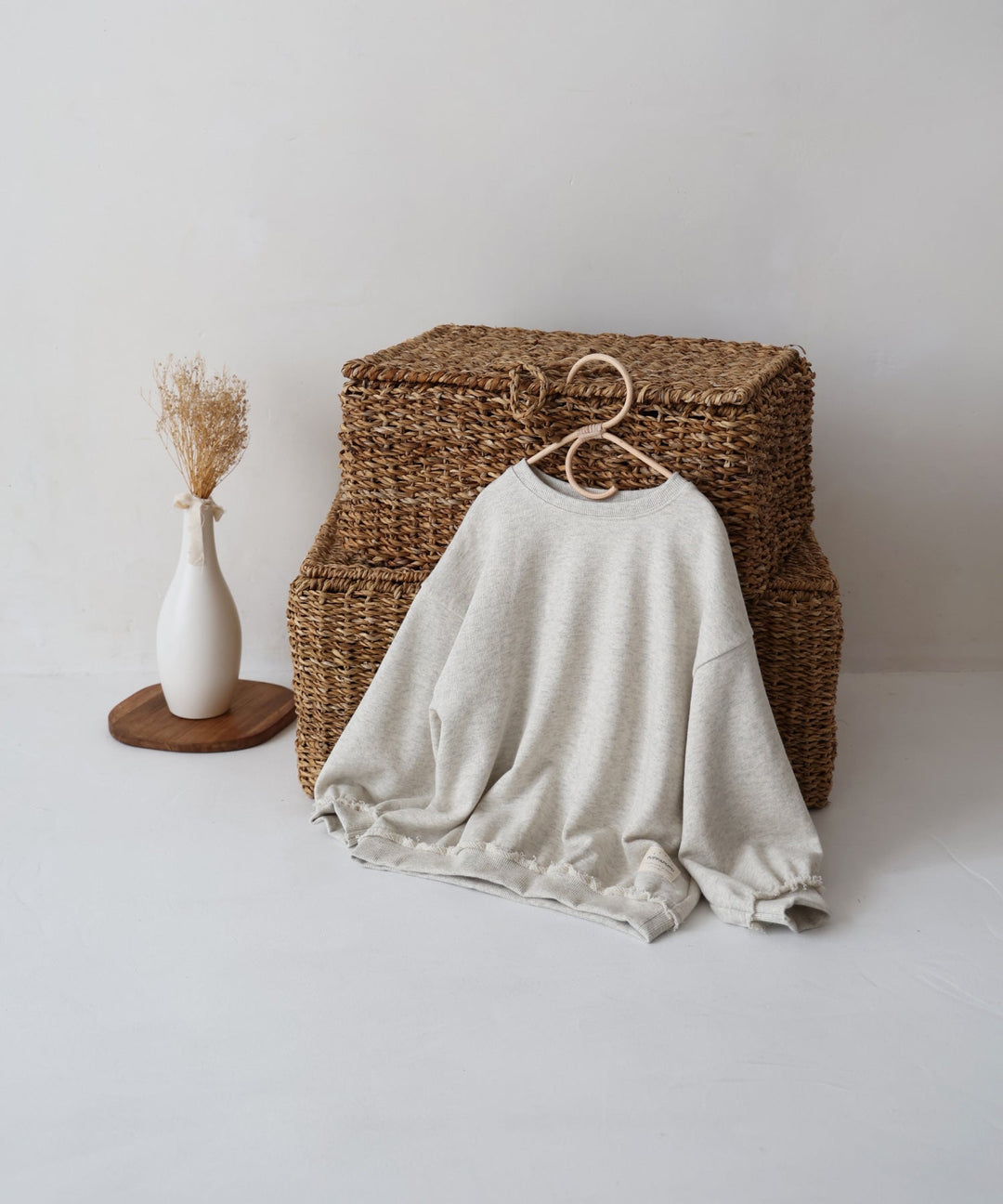 Raw-Cut Hem Sweatshirt