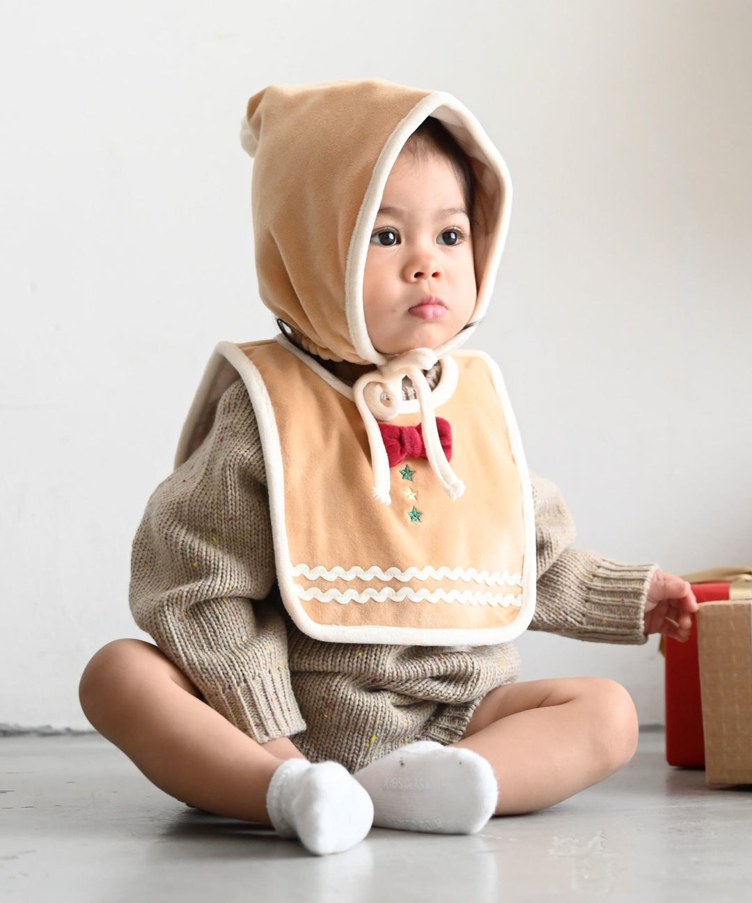 [Christmas] Costume Bib and Bonnet Set