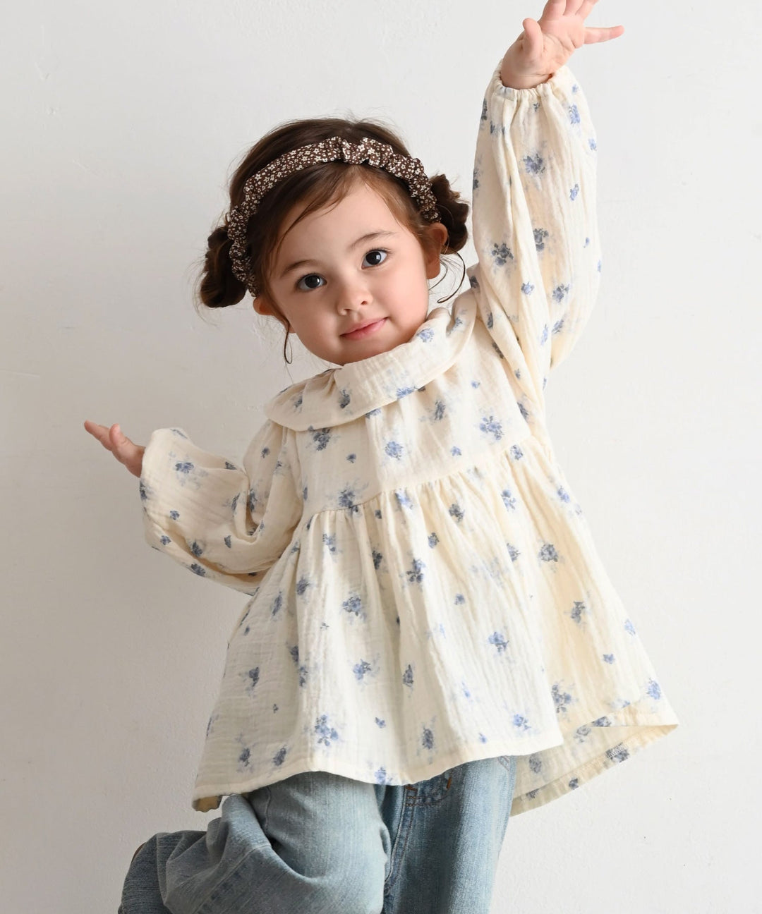 Double Gauze Blouse with Frilled Collar