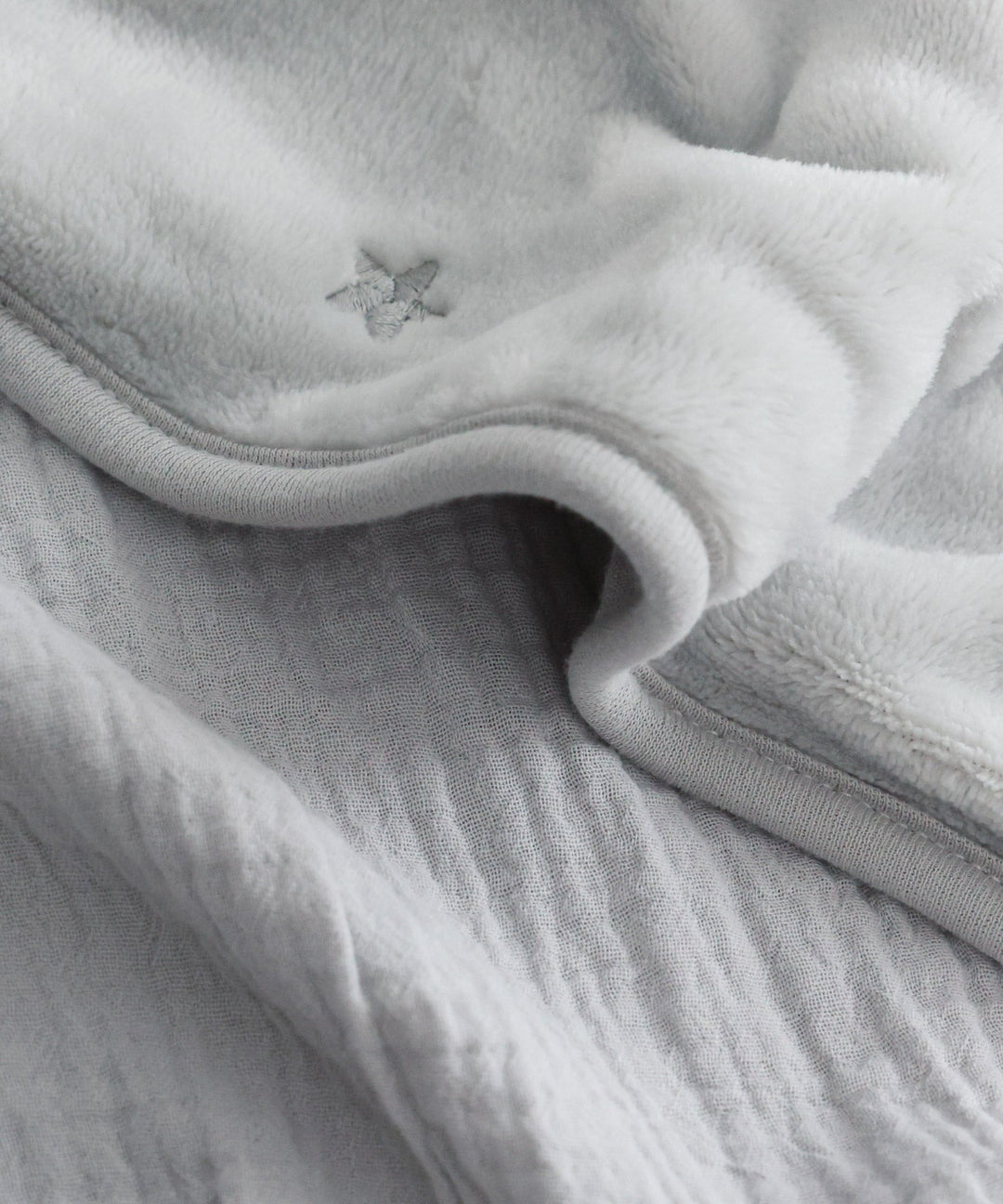 Wearable Blanket (Flannel × Gauze)