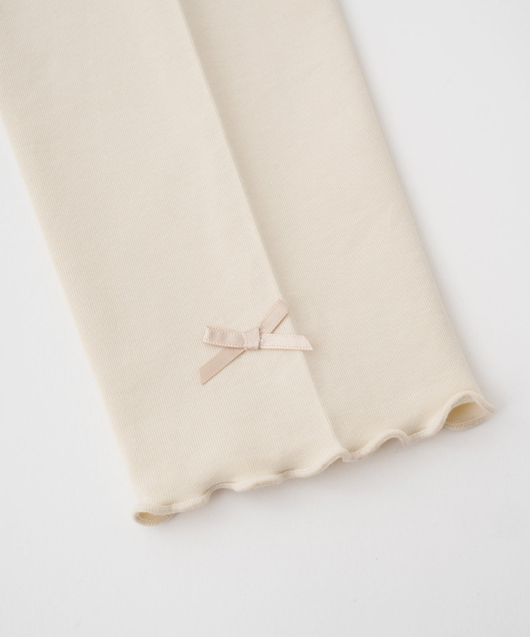 Frill-Trimmed 3/4-Length Leggings