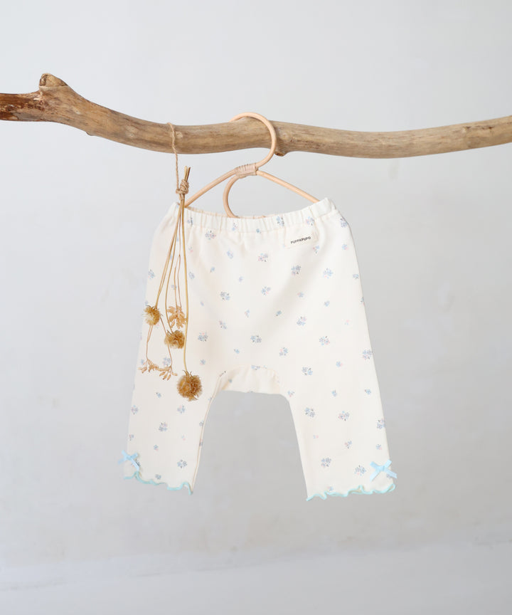 Frill-Trimmed 3/4-Length Leggings