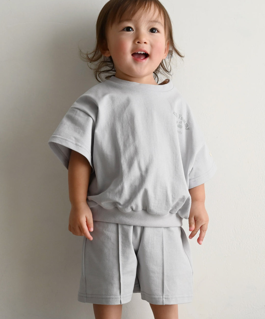 Short-Sleeve T-Shirt & Shorts Set (Lightweight Sweat Fabric)