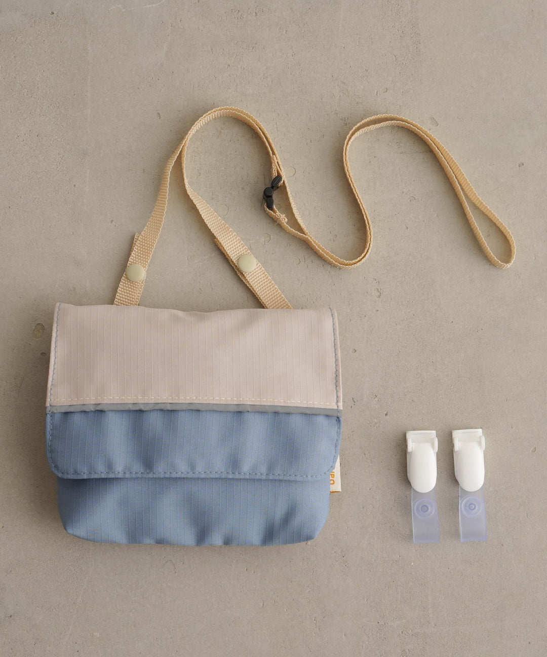 [Water-Repellent] Clip-on Mini Pouch