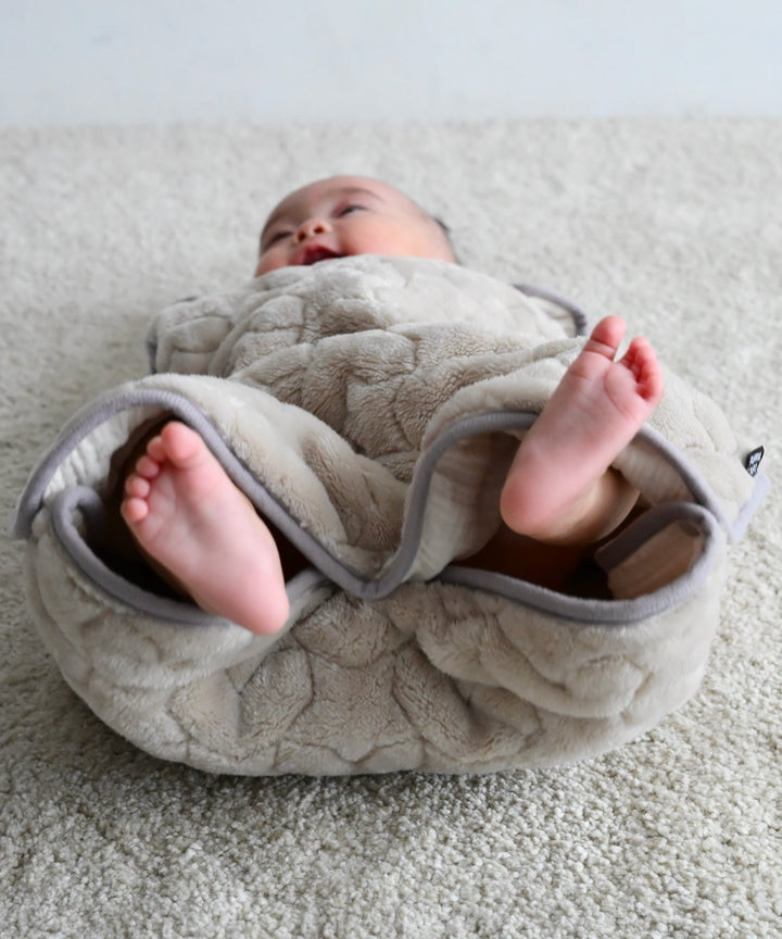 [Moisture-Retaining Flannel × Gauze] Reversible Wearable Blanket