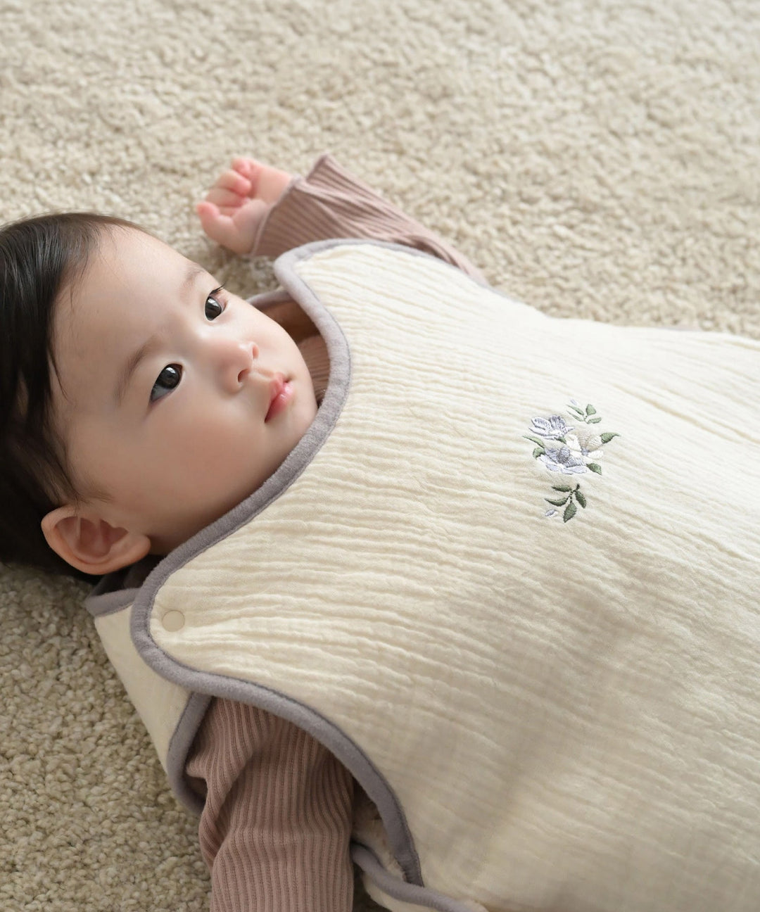 [Moisture-Retaining Flannel × Gauze] Reversible Wearable Blanket