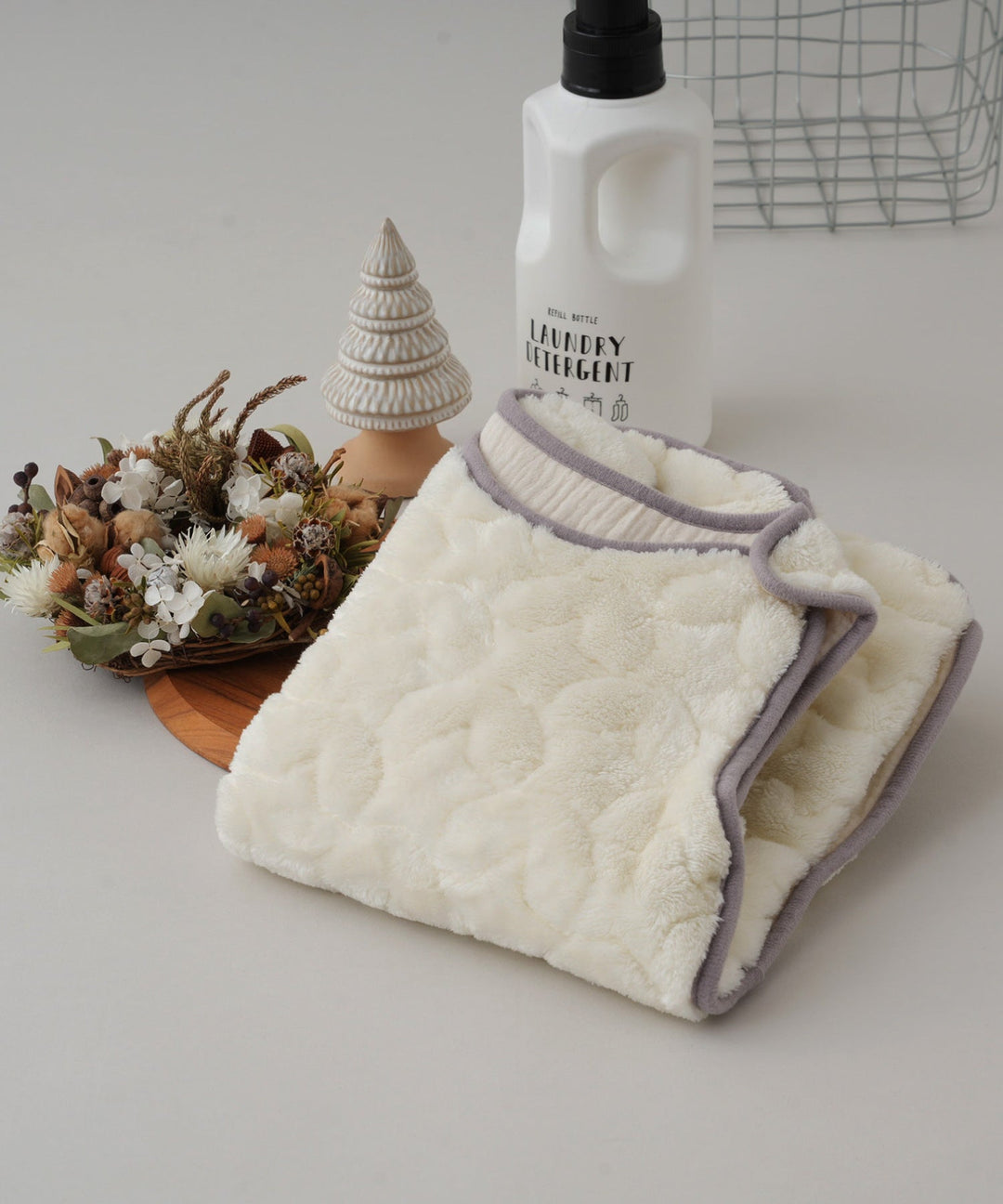 [Moisture-Retaining Flannel × Gauze] Reversible Wearable Blanket