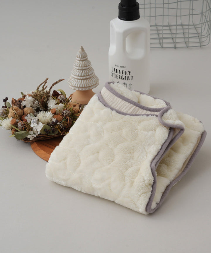 [Moisture-Retaining Flannel × Gauze] Reversible Wearable Blanket