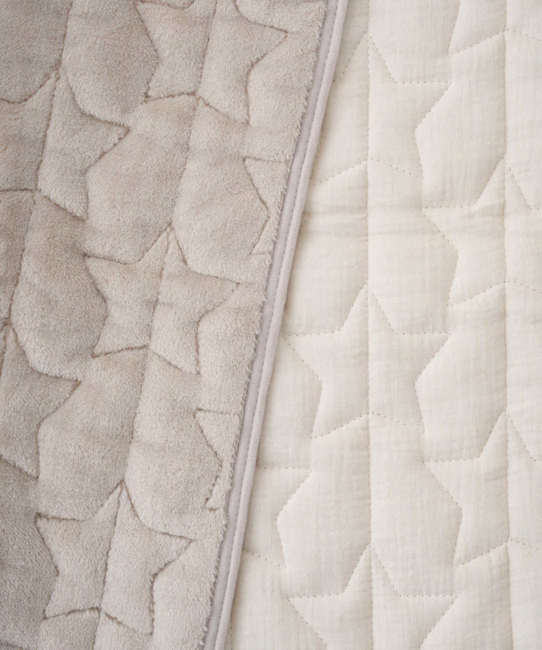 [Moisture-Retaining Flannel × Gauze] Reversible Baby Mattress Pad