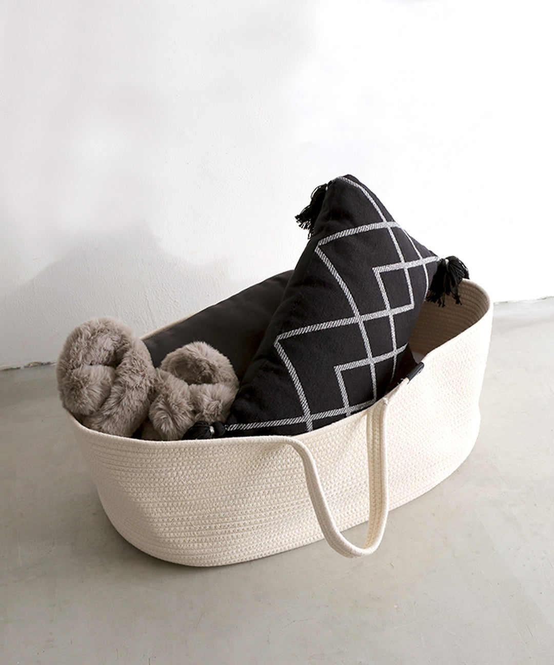 Rope-woven Moses Basket